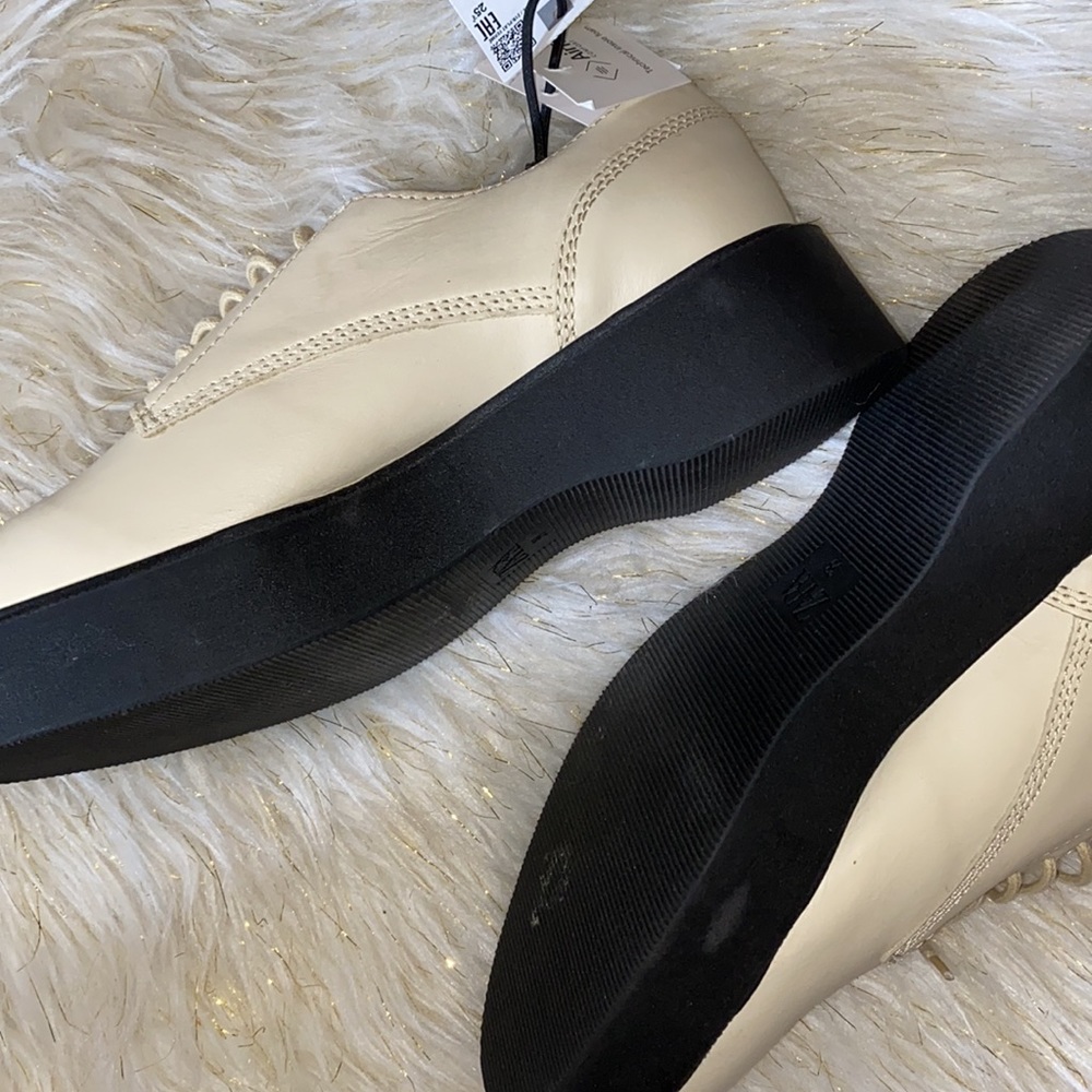 ZARA Low Heeled Leather Derby Shoes Off-White - Picture 8 of 10